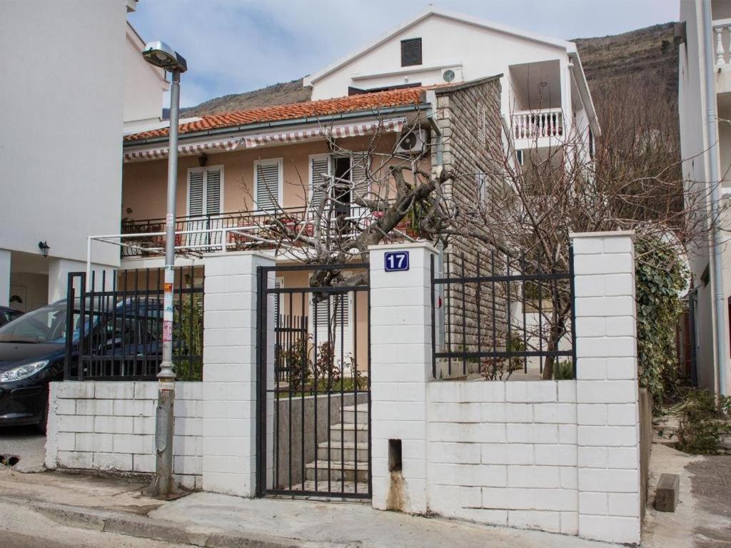 Guest House 4M Petrovac Exterior photo